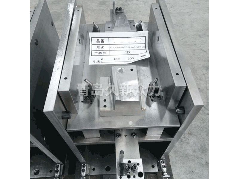汽車沖壓模具的結構組成